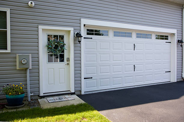 24/7 Emergency Garage Door Roller Replacement experts in Aquia Harbour, VA